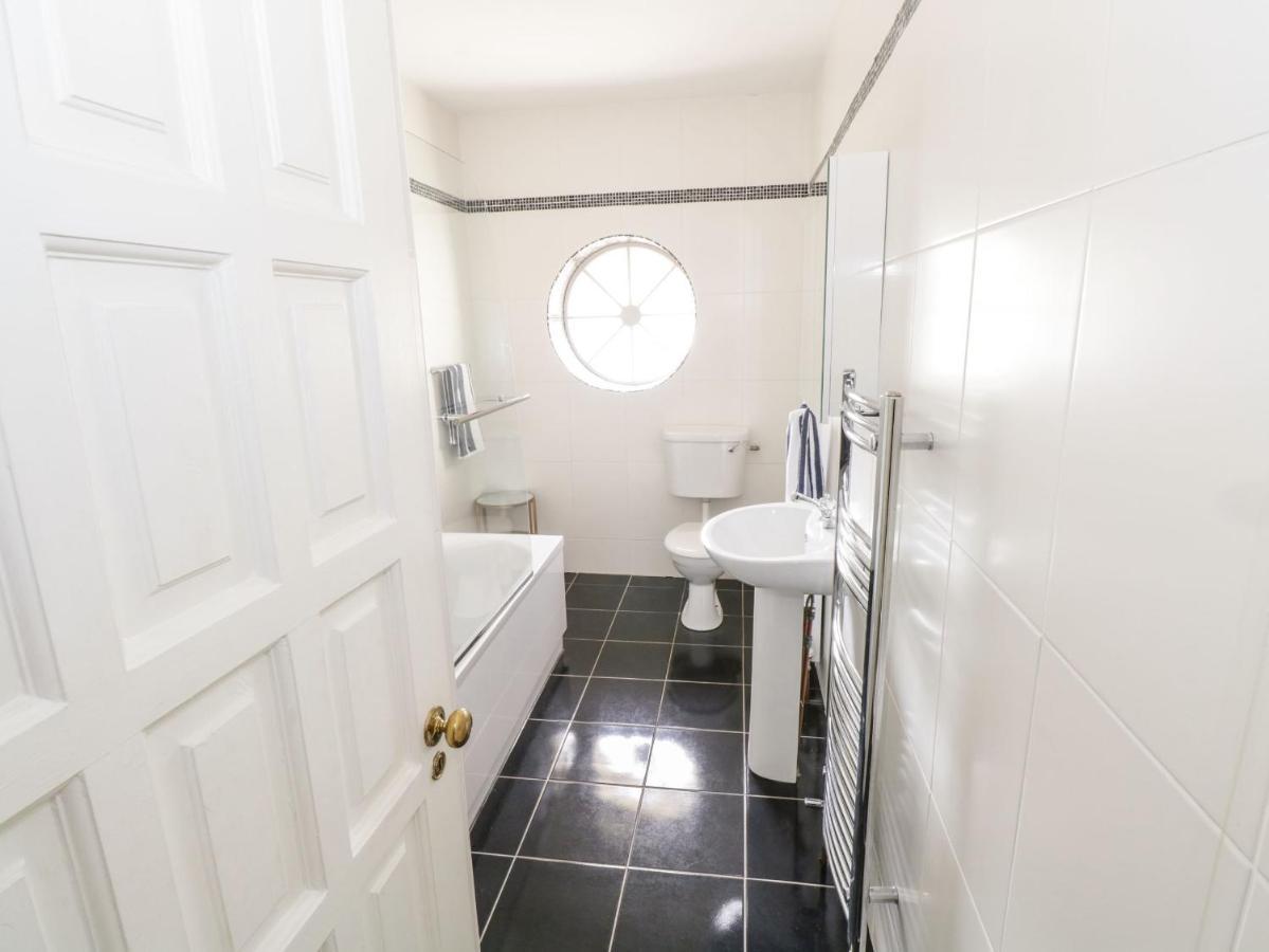 Millvale Cottage Cootehill Bagian luar foto